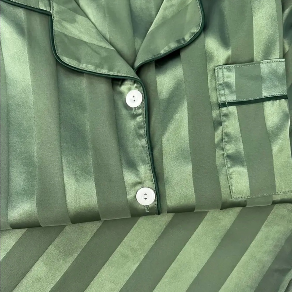NWOT Womens Satin Feel Pajama Set Size Large Green Striped Contrast Elastic - Picture 12 of 14